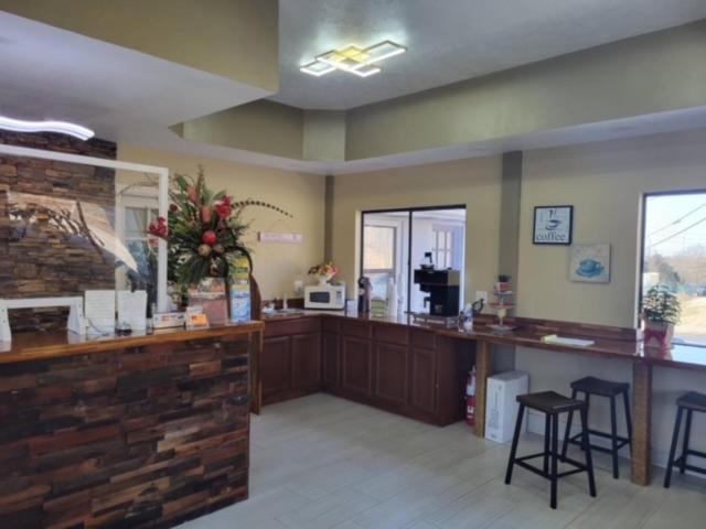 קודאק Smokies Inn - New Linens & Ultrafast Wifi - Friendliest Hospitality Guaranteed! מראה חיצוני תמונה